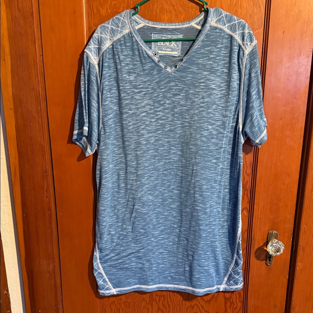 Buckle Blue Heathered V-Neck Men's Tee